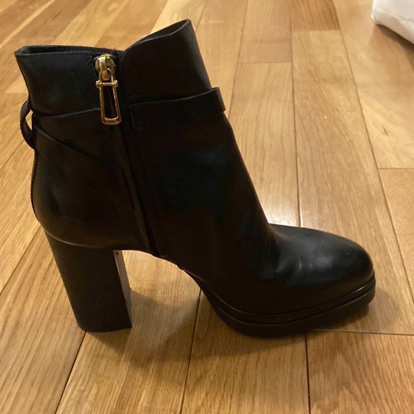 Tod's Women's Black Platform Ankle Boots - Picture 3 of 9